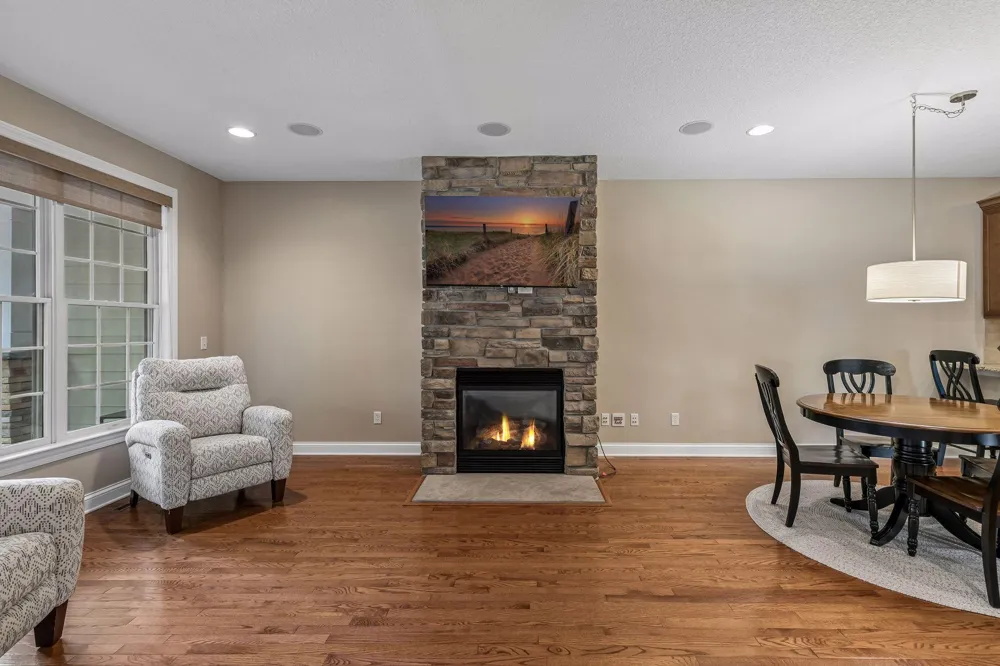 1452 Steeplechase Lane Eagan, MN 55122