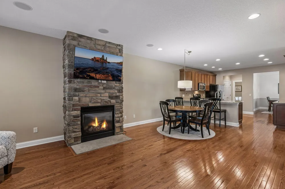 1452 Steeplechase Lane Eagan, MN 55122