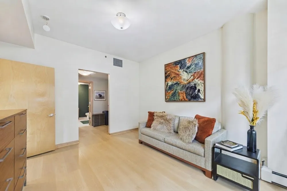 401 2nd Street #107 Minneapolis, MN 55401