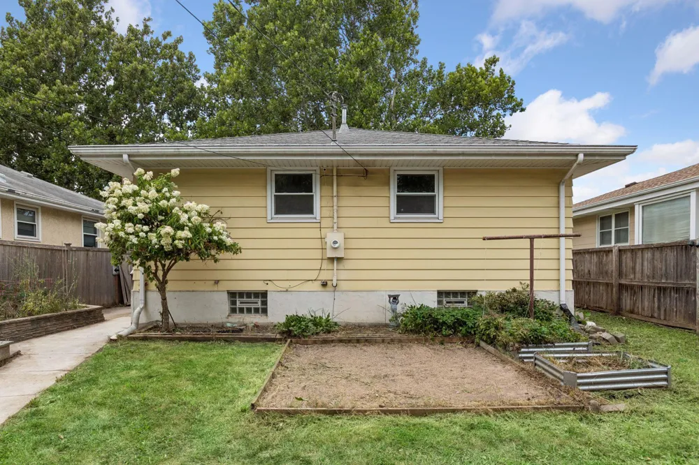 2814 Irving Avenue Minneapolis, MN 55411