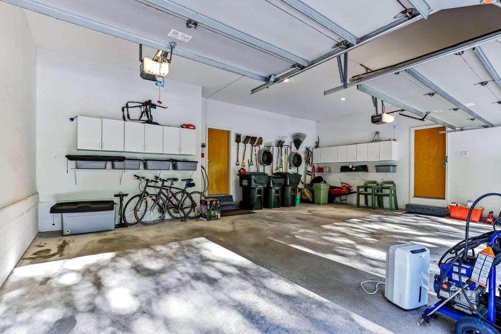 4939 Whispering Way Eagan, MN 55122