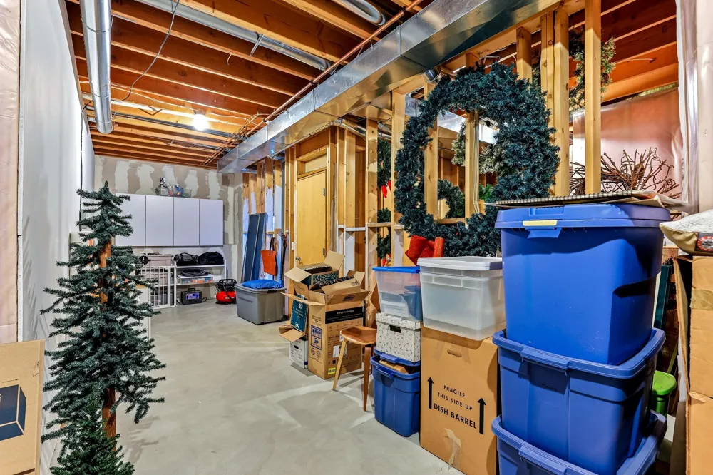 4939 Whispering Way Eagan, MN 55122