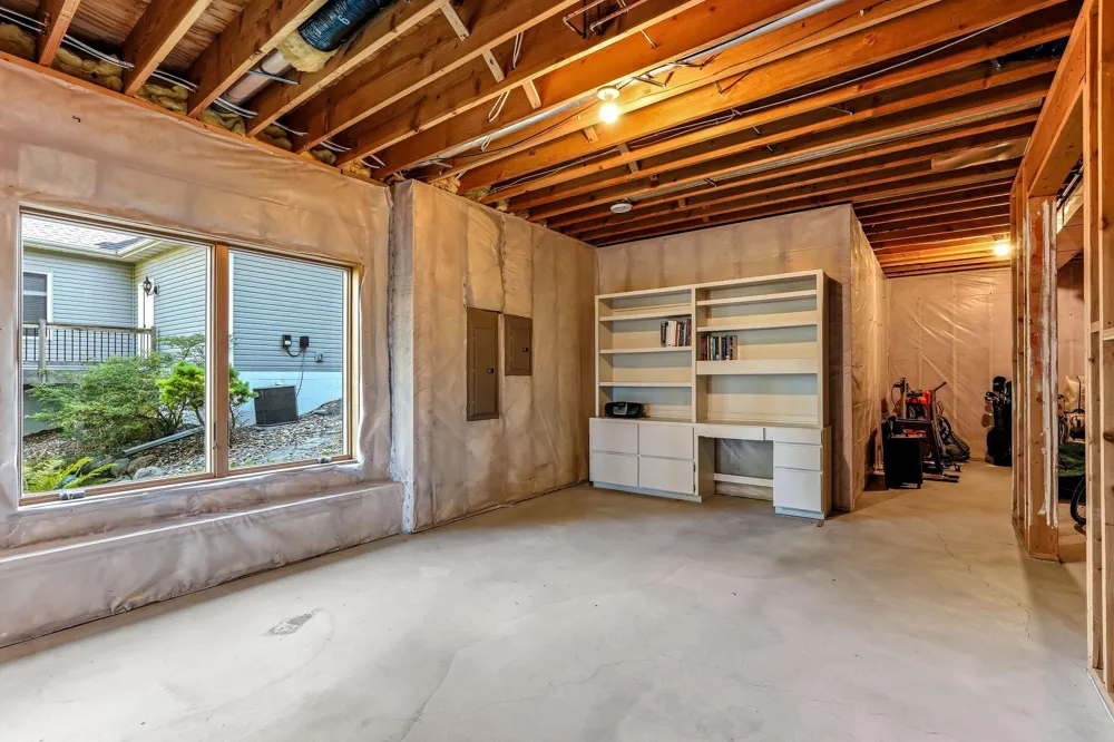 4939 Whispering Way Eagan, MN 55122
