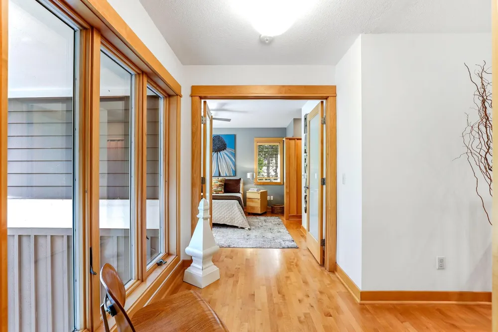 4939 Whispering Way Eagan, MN 55122