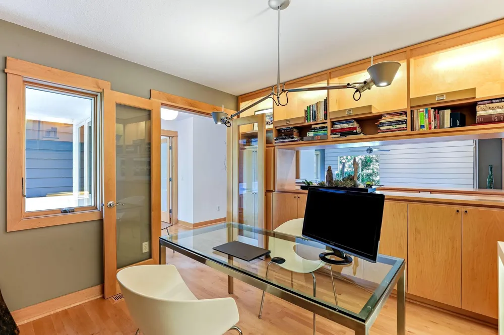 4939 Whispering Way Eagan, MN 55122
