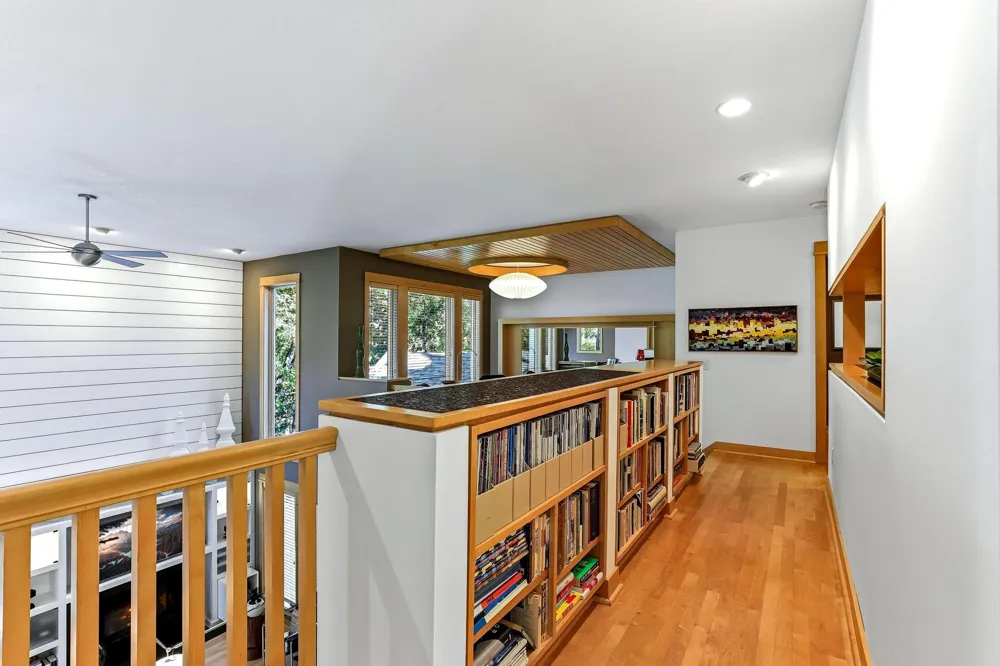 4939 Whispering Way Eagan, MN 55122