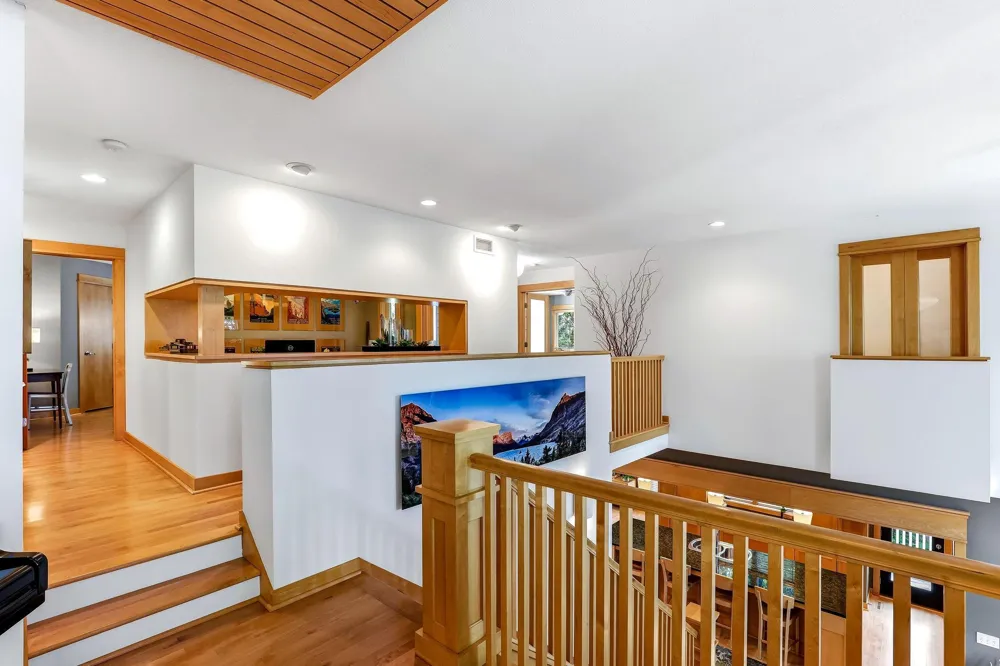 4939 Whispering Way Eagan, MN 55122