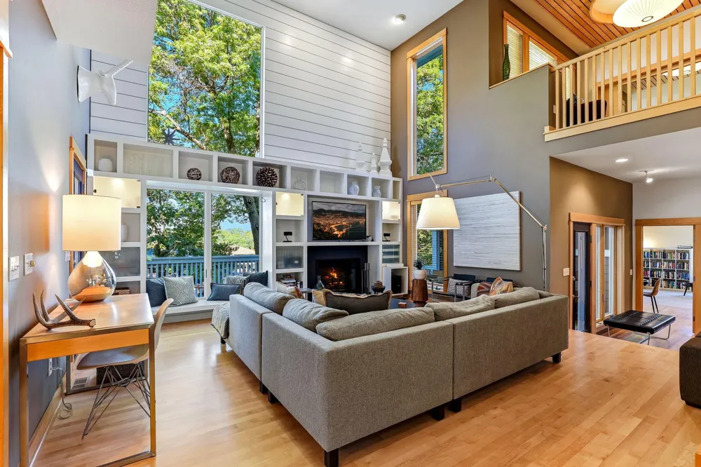 4939 Whispering Way Eagan, MN 55122