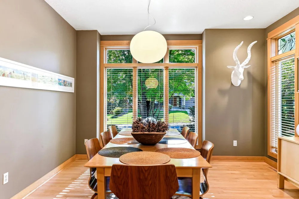 4939 Whispering Way Eagan, MN 55122
