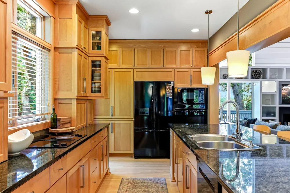 4939 Whispering Way Eagan, MN 55122