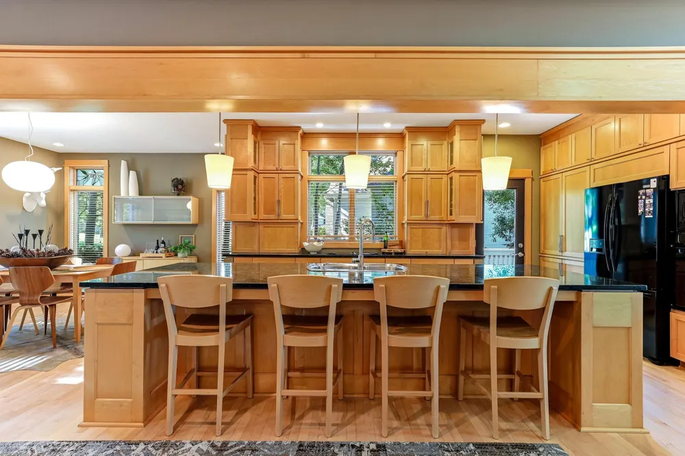 4939 Whispering Way Eagan, MN 55122