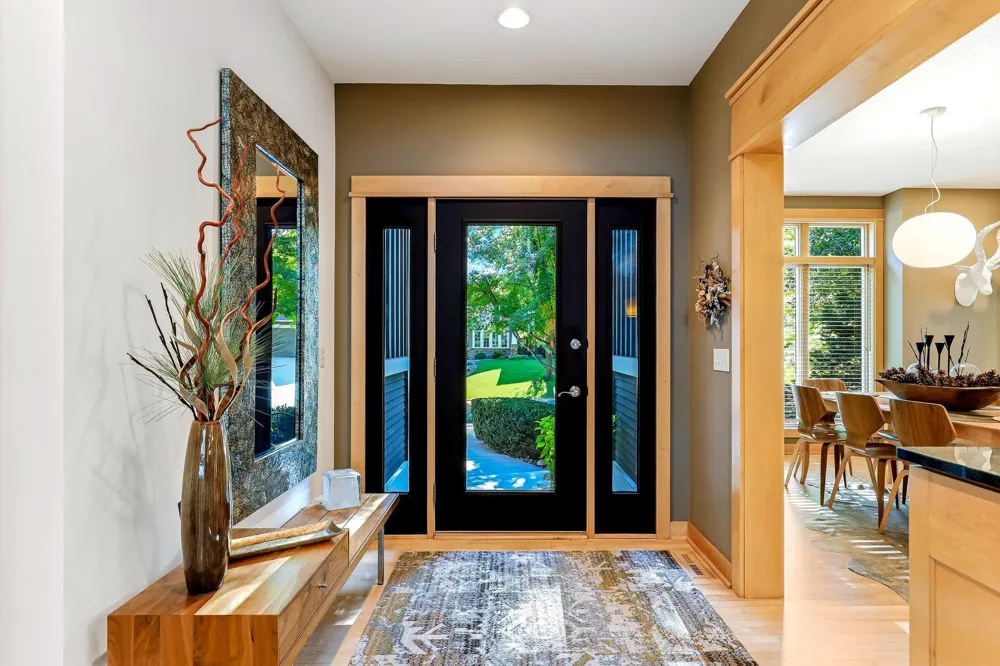 4939 Whispering Way Eagan, MN 55122
