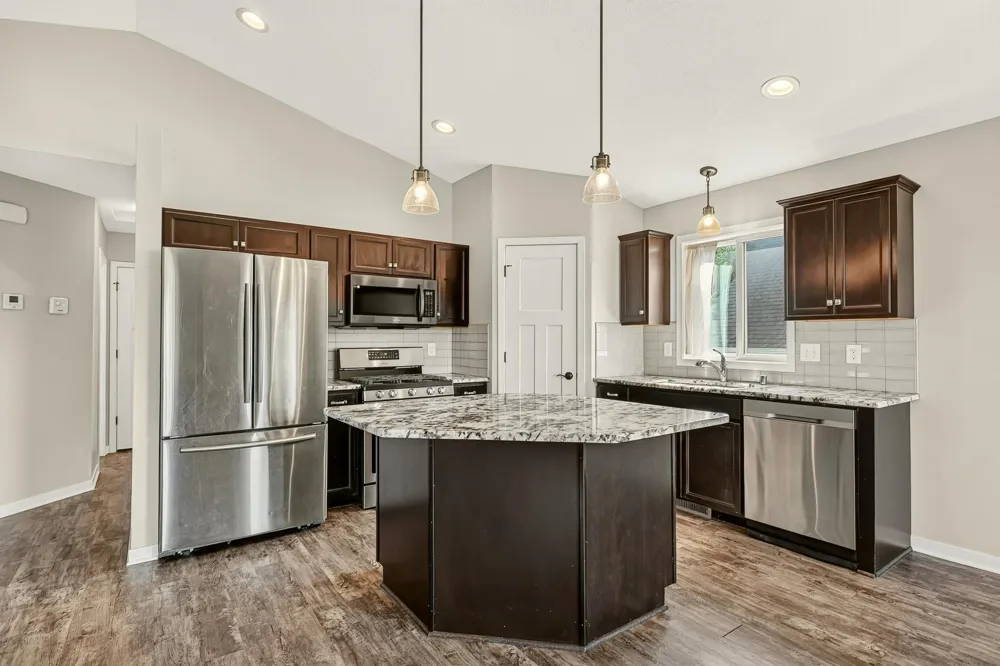 5526 Harvest Lake Drive NW Rochester, MN 55901