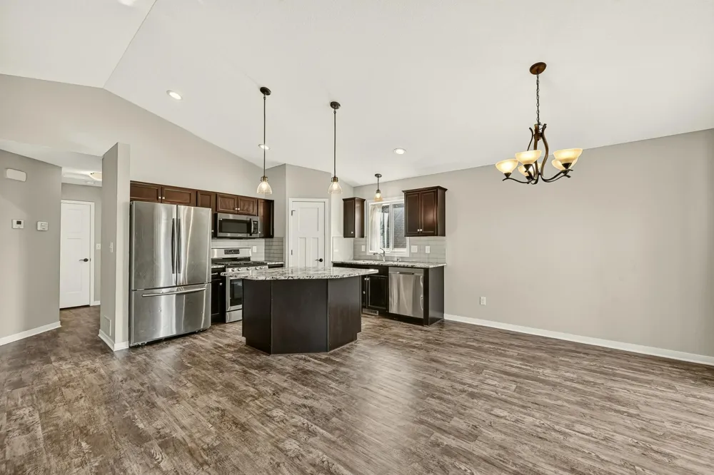 5526 Harvest Lake Drive NW Rochester, MN 55901
