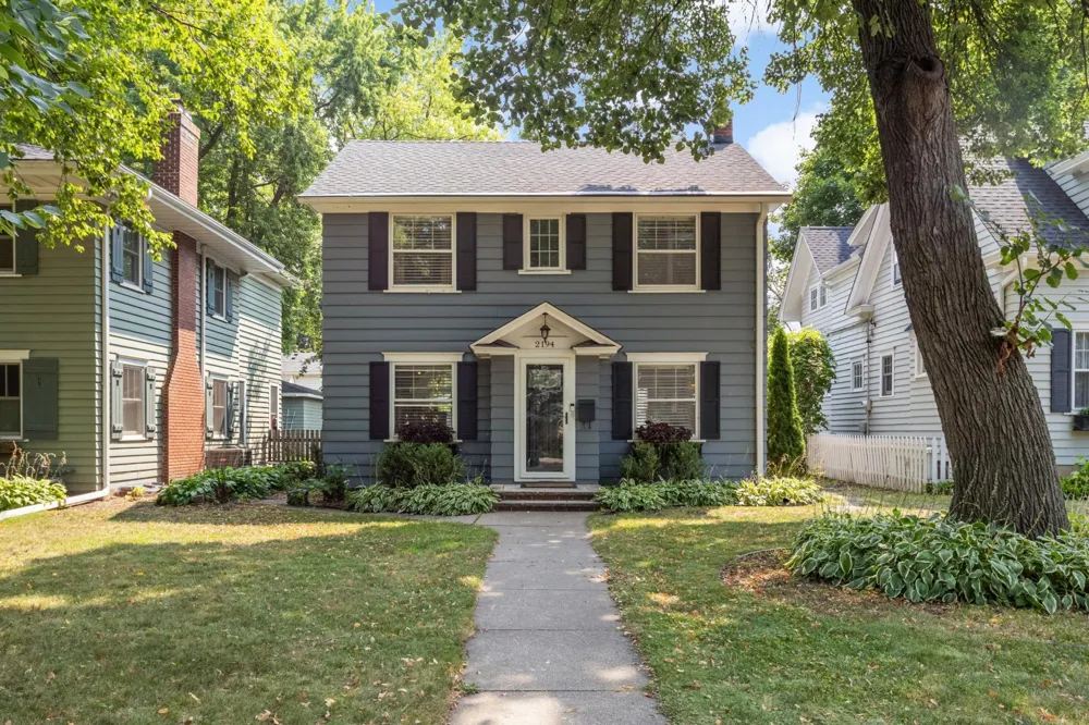 2194 Stanford Avenue Saint Paul, MN 55105