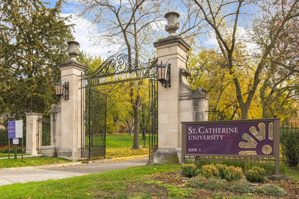 2194 Stanford Avenue Saint Paul, MN 55105