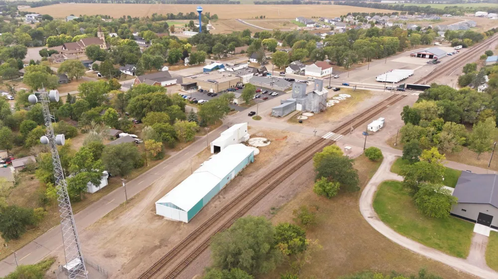 7918 State Street Clear Lake, MN 55319