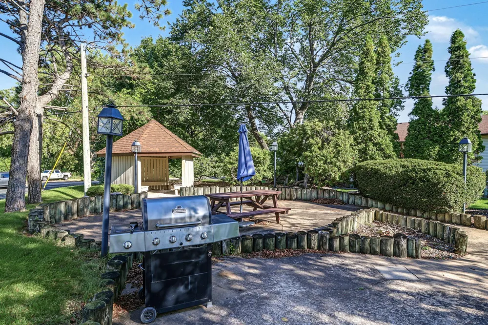 3916 Foss Road #104 Saint Anthony, MN 55421