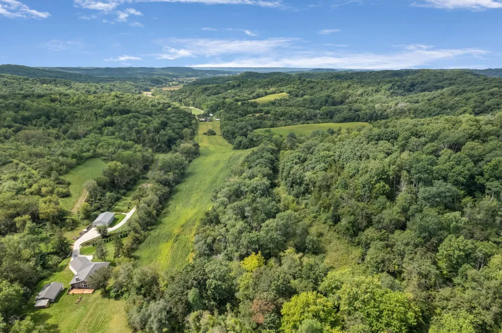 N7255 Holley Road Holmen, WI 54636