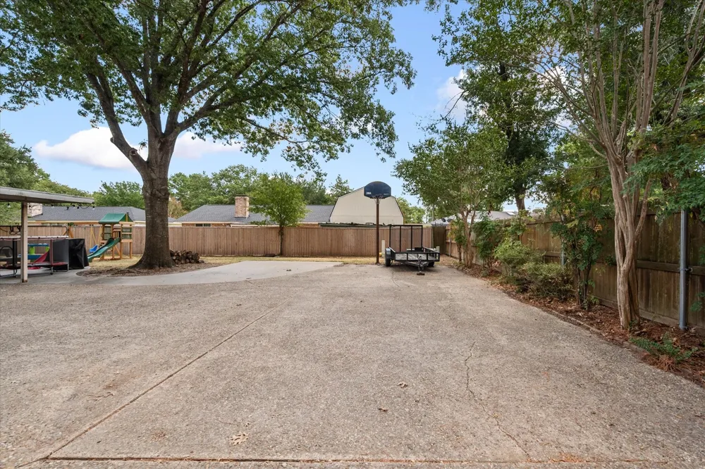 805 Laura Avenue Corsicana, TX 75110