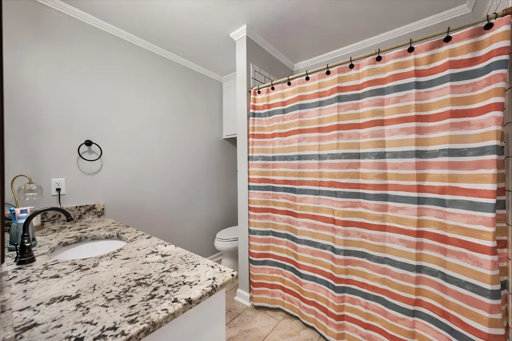 805 Laura Avenue Corsicana, TX 75110