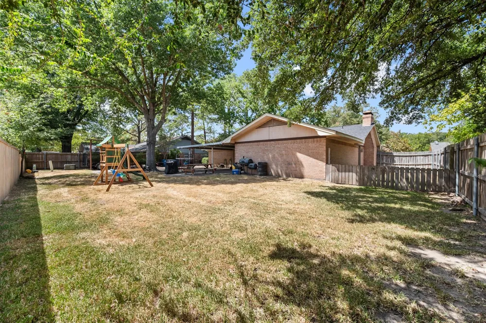 805 Laura Avenue Corsicana, TX 75110