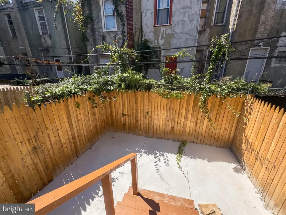 1432 56TH Philadelphia, PA 19131