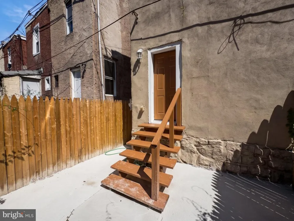 1432 56TH Philadelphia, PA 19131