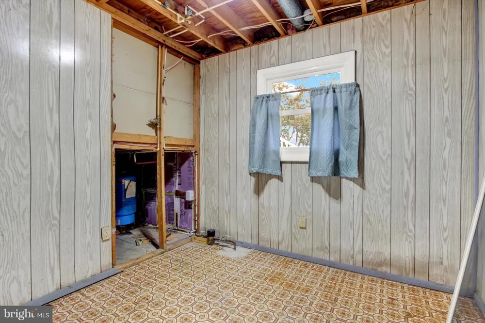 1127 CANADOCHLY RD York, PA 17406