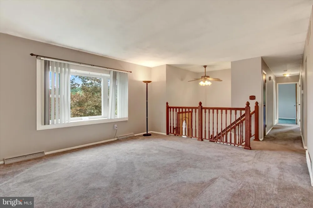 1127 CANADOCHLY RD York, PA 17406