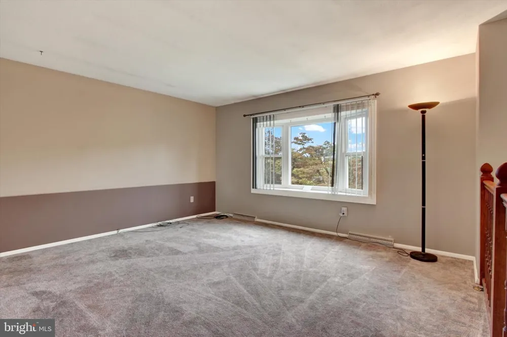 1127 CANADOCHLY RD York, PA 17406