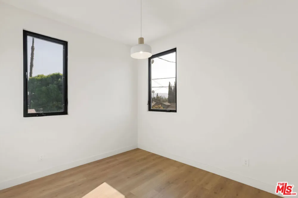 2847 Marsh Street #D Los Angeles, CA 90039