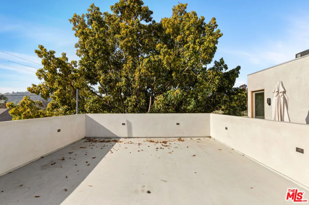2847 Marsh Street #D Los Angeles, CA 90039