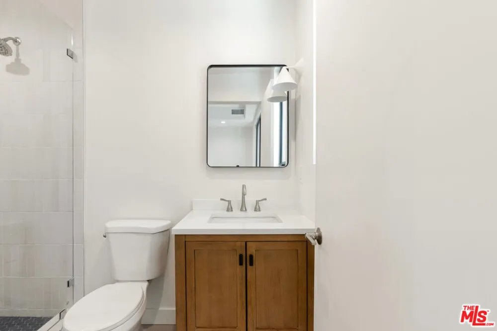 2847 Marsh Street #D Los Angeles, CA 90039