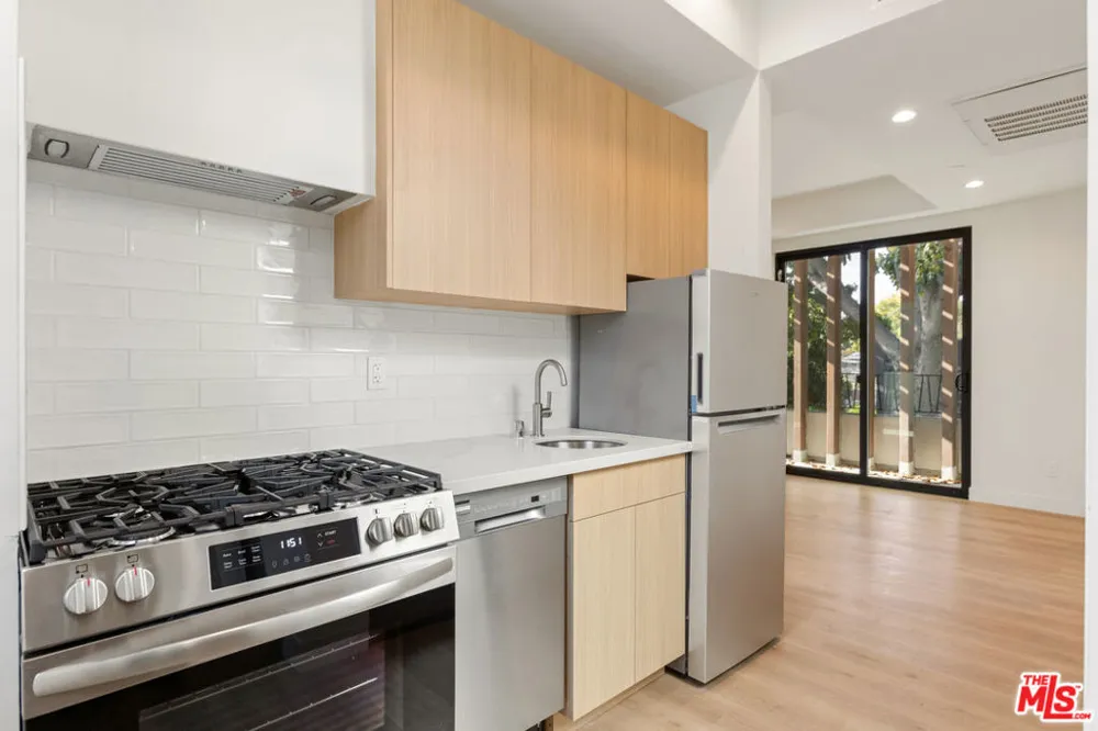 2847 Marsh Street #D Los Angeles, CA 90039