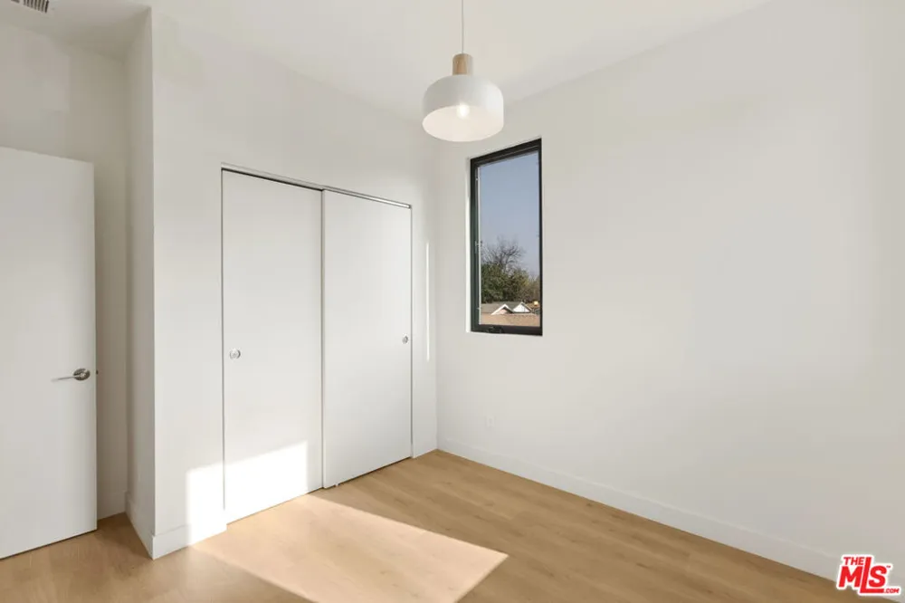 2847 Marsh Street #D Los Angeles, CA 90039