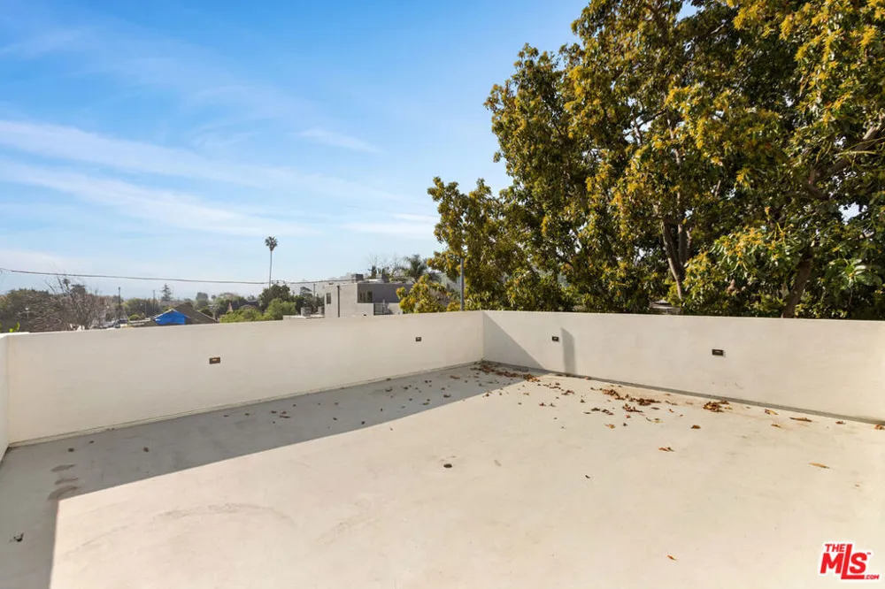 2847 Marsh Street #D Los Angeles, CA 90039