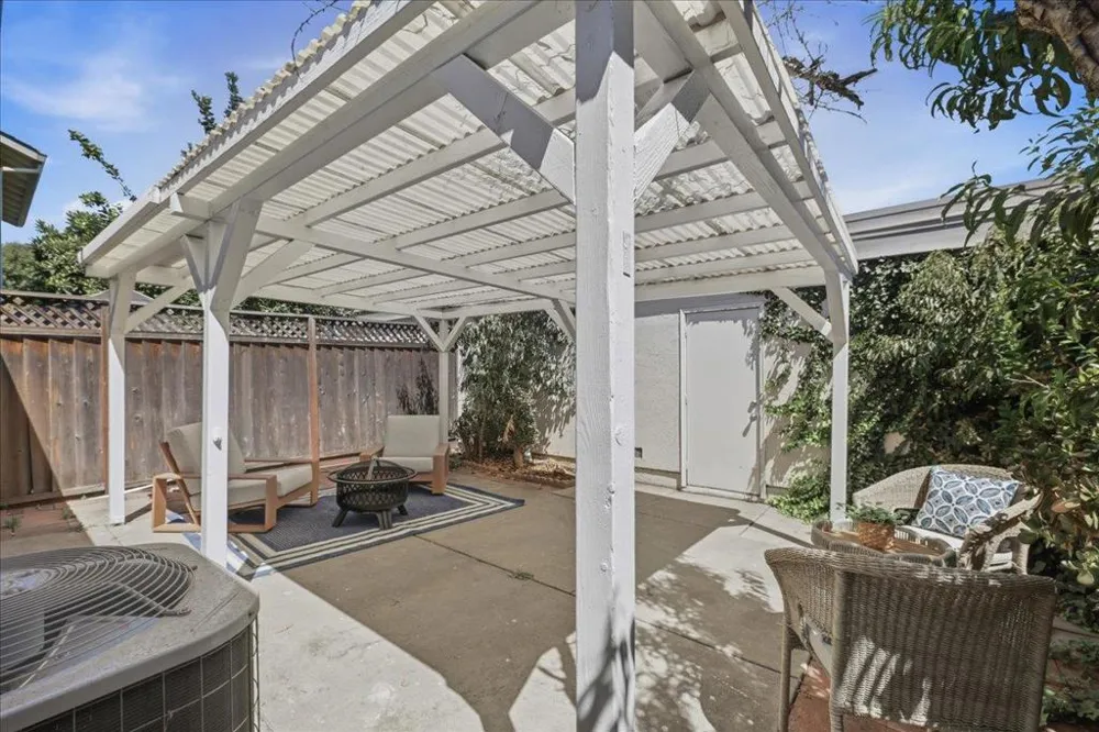 2298 Meadowgate Way San Jose, CA 95132
