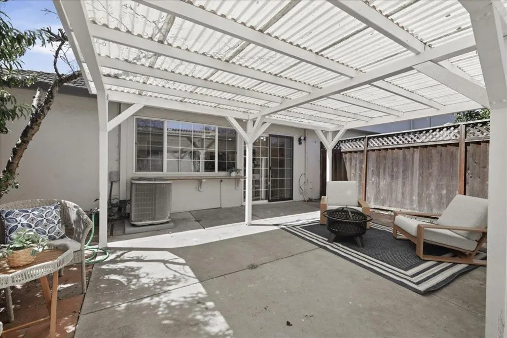 2298 Meadowgate Way San Jose, CA 95132