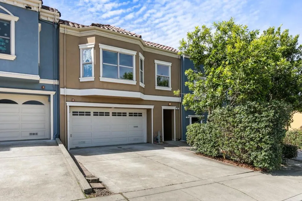 582 Abbot Avenue Daly City, CA 94014