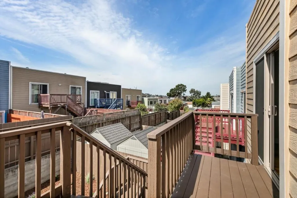 582 Abbot Avenue Daly City, CA 94014