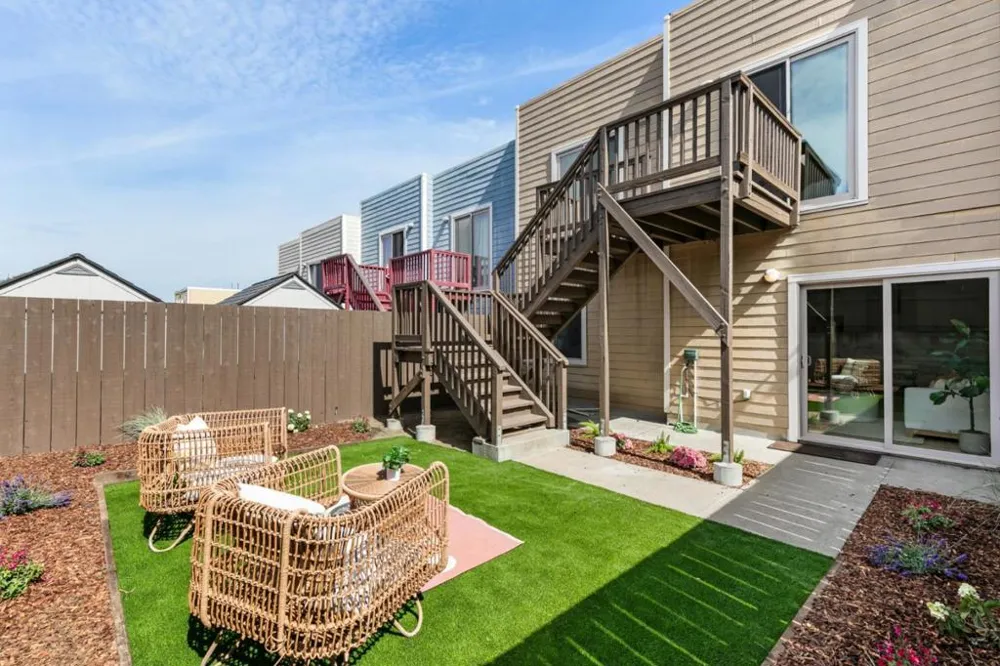 582 Abbot Avenue Daly City, CA 94014