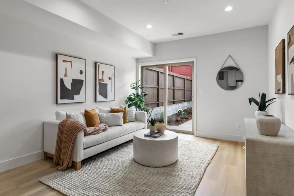 582 Abbot Avenue Daly City, CA 94014