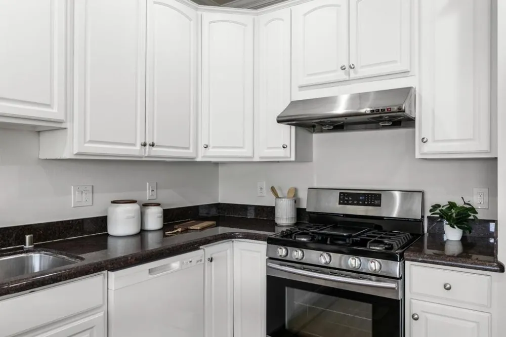 582 Abbot Avenue Daly City, CA 94014