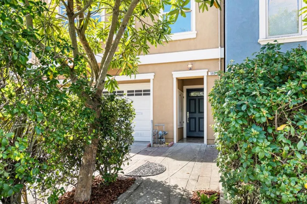 582 Abbot Avenue Daly City, CA 94014