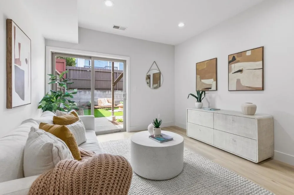 582 Abbot Avenue Daly City, CA 94014