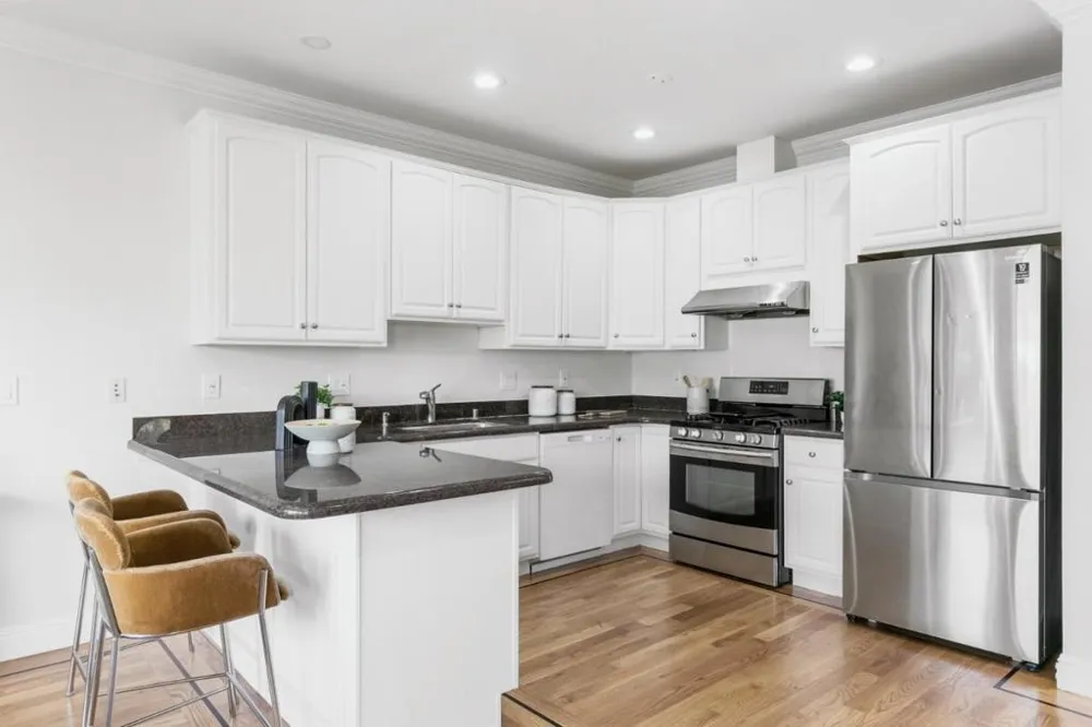 582 Abbot Avenue Daly City, CA 94014