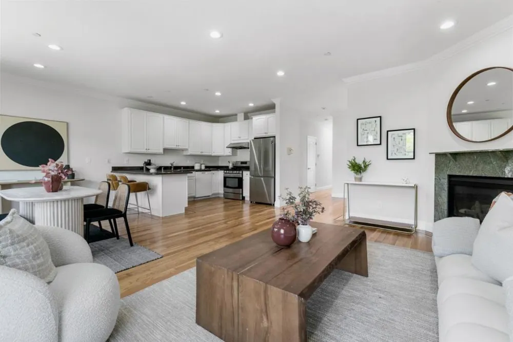 582 Abbot Avenue Daly City, CA 94014