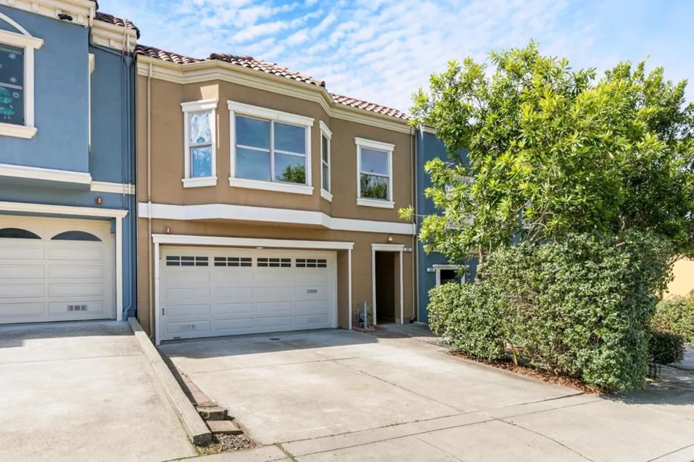 582 Abbot Avenue Daly City, CA 94014