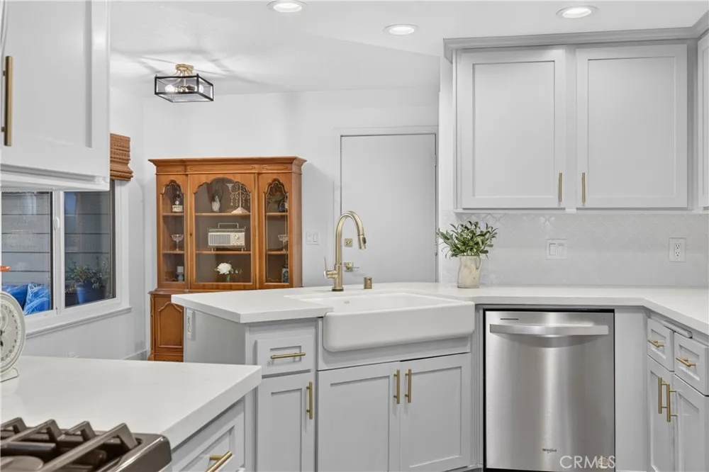 607 North Cataract Avenue San Dimas, CA 91773